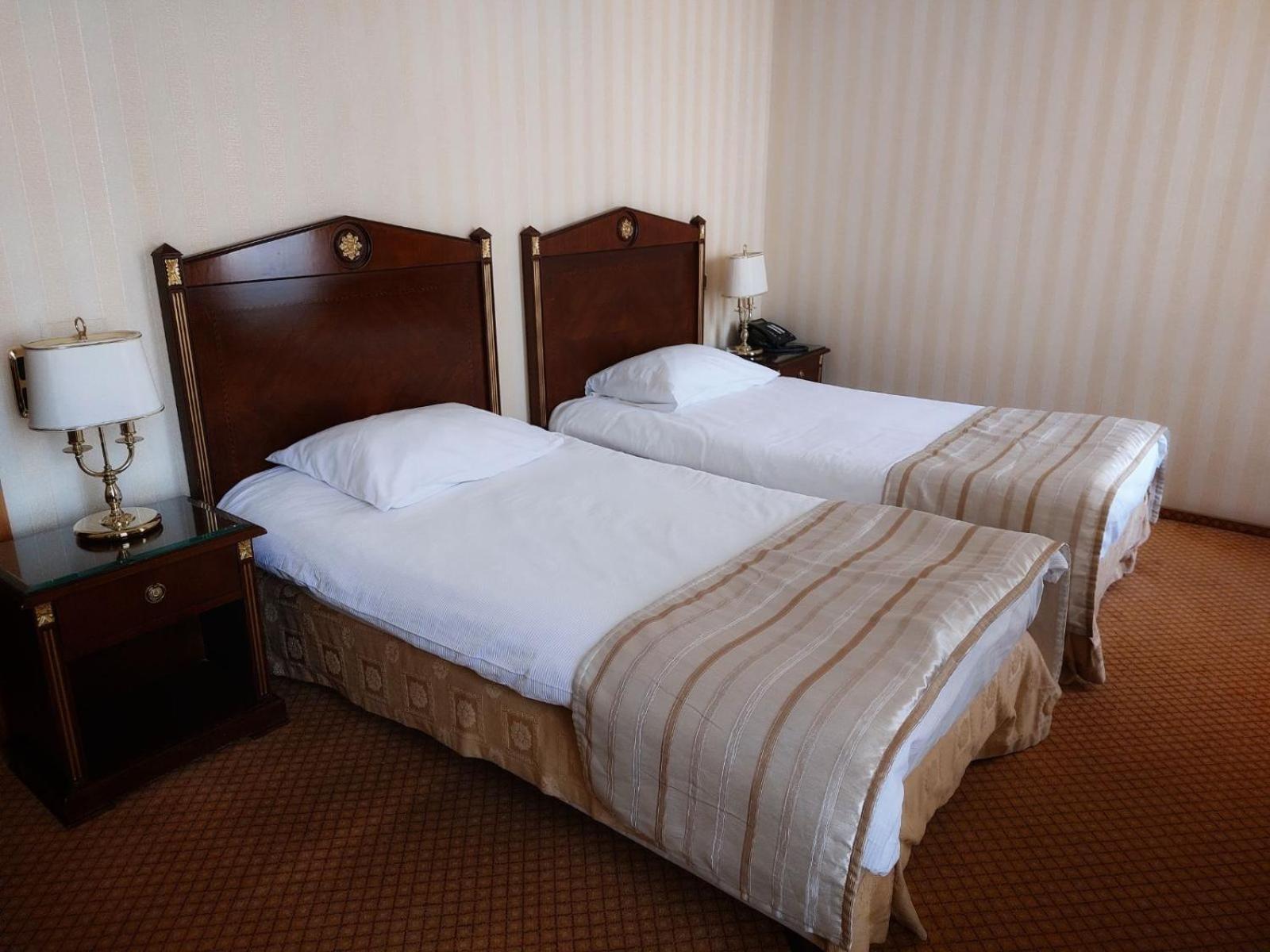 Hotel Optima Collection Podil Plaza à Kiev Extérieur photo