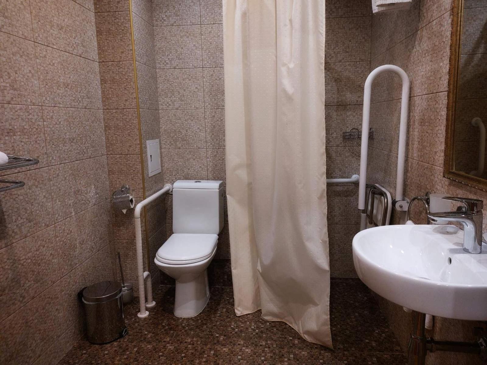 Hotel Optima Collection Podil Plaza à Kiev Extérieur photo