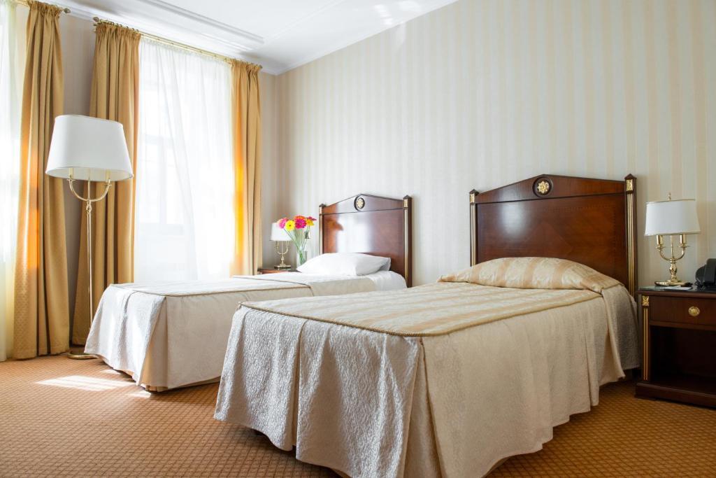Hotel Optima Collection Podil Plaza à Kiev Extérieur photo