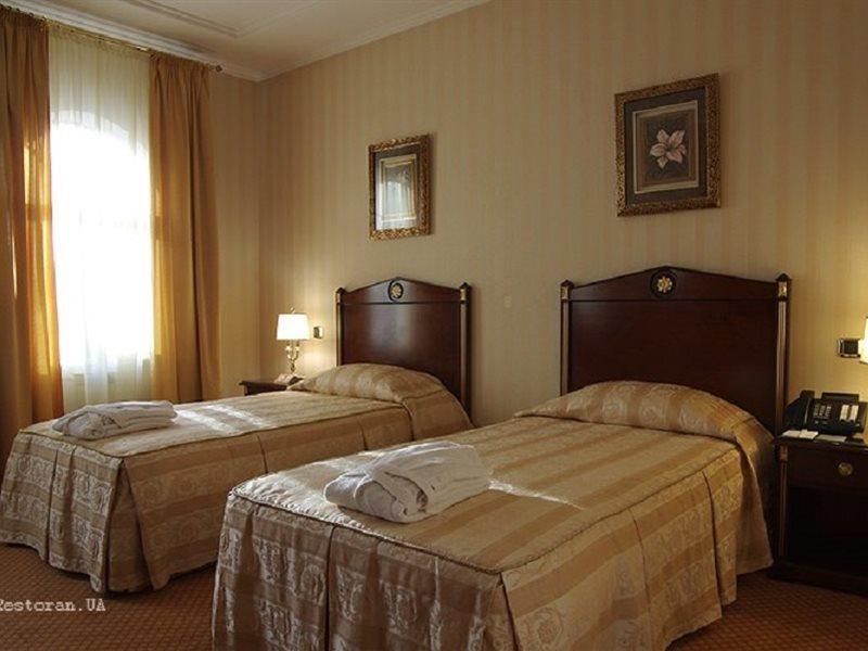Hotel Optima Collection Podil Plaza à Kiev Extérieur photo