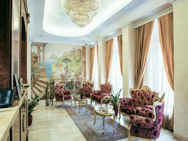 Hotel Optima Collection Podil Plaza à Kiev Extérieur photo