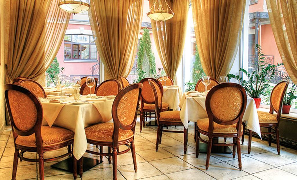 Hotel Optima Collection Podil Plaza à Kiev Restaurant photo