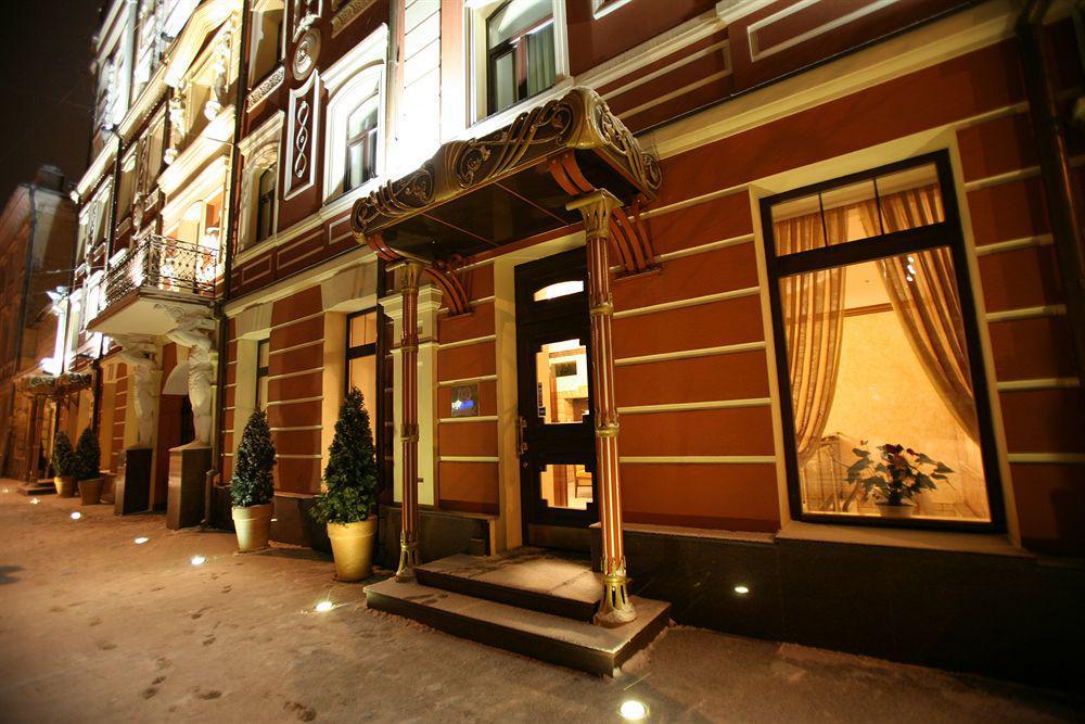 Hotel Optima Collection Podil Plaza à Kiev Extérieur photo